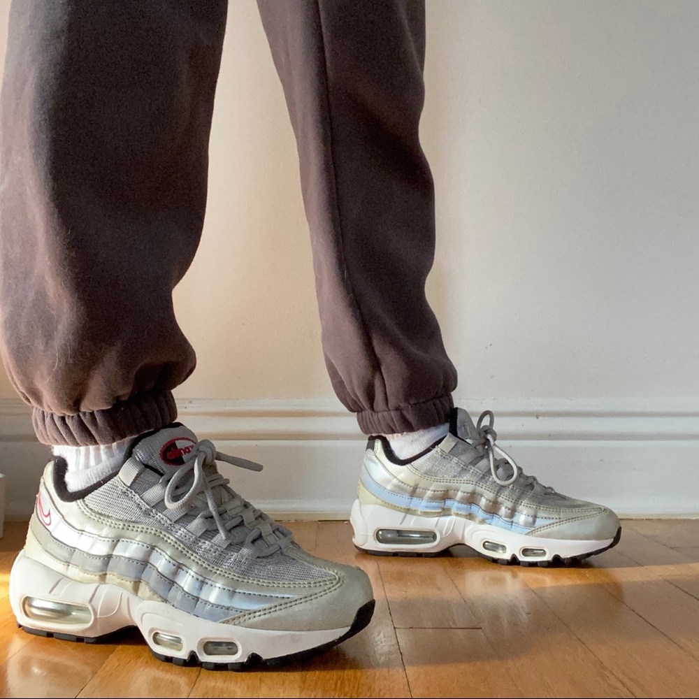 Nike Women’s Air Max 95 QS Silver Bullet
